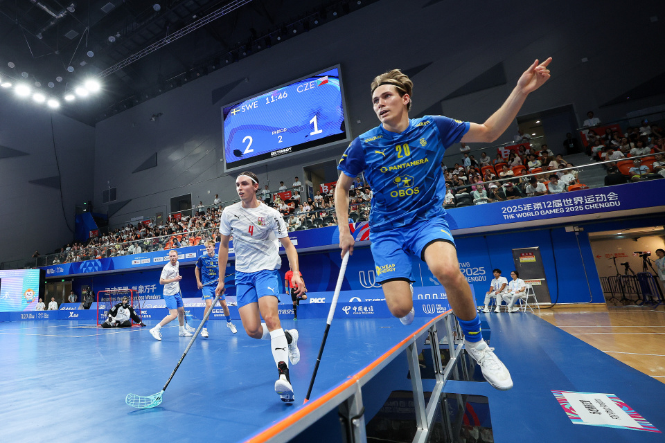 smFBq, 员拉米雷斯