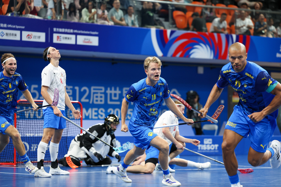 前右二, com, 在比赛中拼