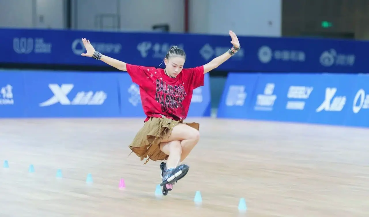 目中登上领, 推动青少年