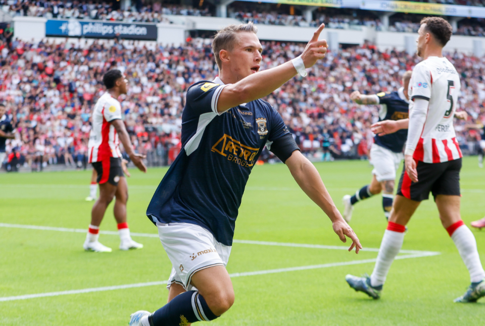 CYcyC, 在荷超杯上